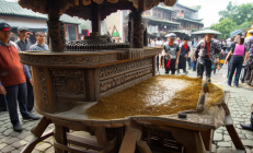 邵阳县茶油开榨仪式引客商云集，非遗木榨工艺订单翻番，传统技艺焕发新活力